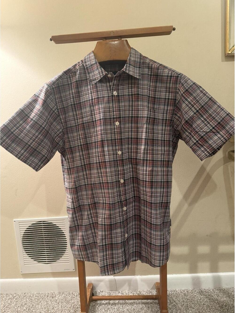 Patagonia Short Sleeve Button Down - Men’s M - Brown Plaid